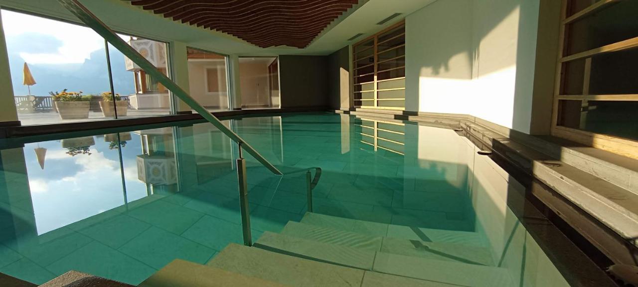 Hotel Costes Corvara In Badia Bagian luar foto