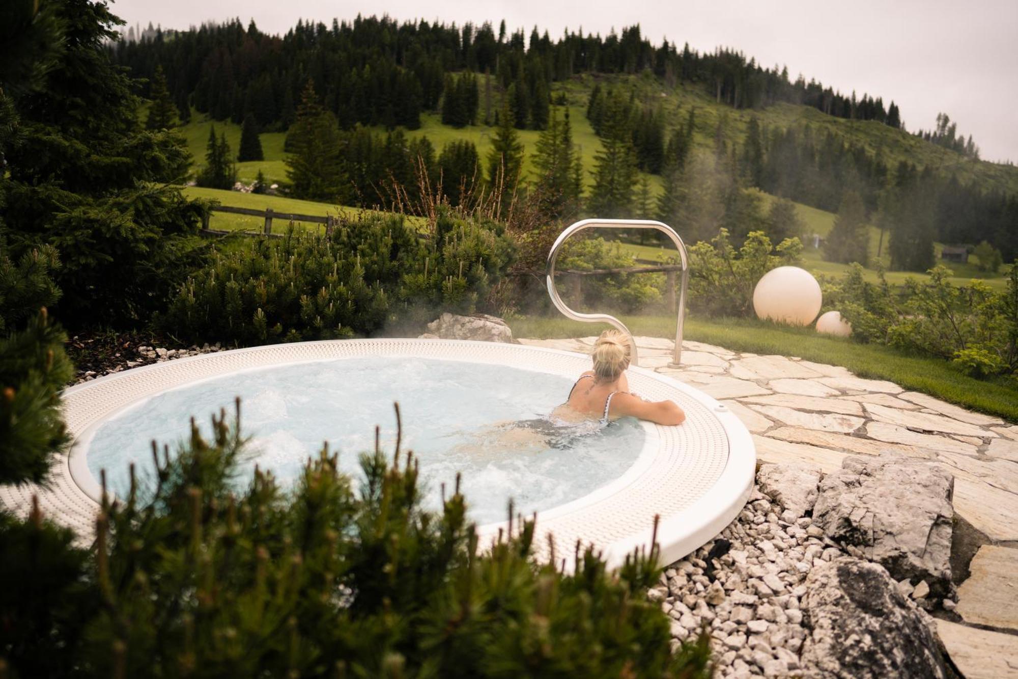 Hotel Costes Corvara In Badia Bagian luar foto