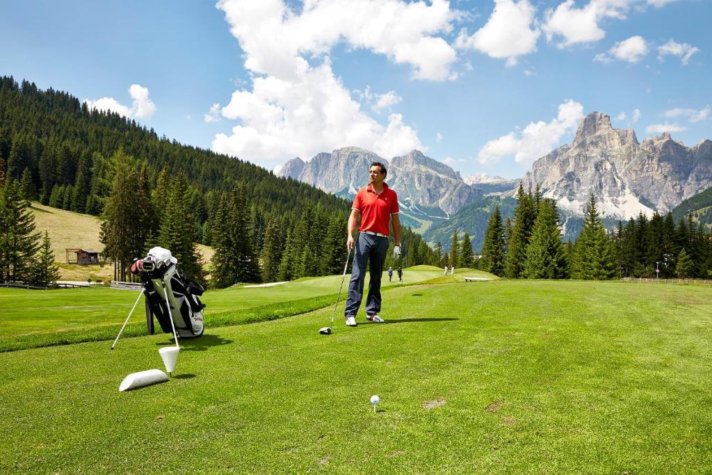 Hotel Costes Corvara In Badia Bagian luar foto